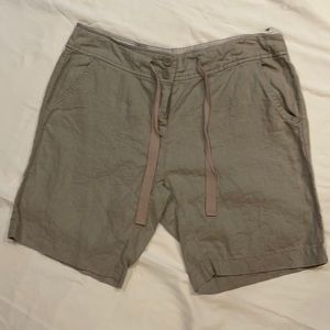 Linen soft grey shorts